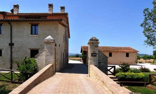 Country House Casco Dell'Acqua Треві Екстер'єр фото